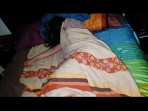 ❤️ Figliastro che rimprovera la sua giovane matrigna mentre lei dorme ❤❌ Porno al it.yespornpics-com.ru ️❤